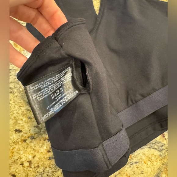 Gap Fit Active Racerback Sports Bra Tank Shelf Bra Black Size XXL Padded - Picture 7 of 8